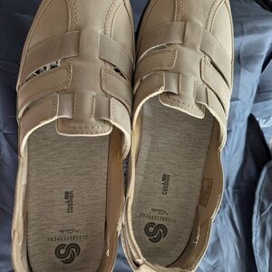 Clarks Cloudsteppers Beige Strap Loafers